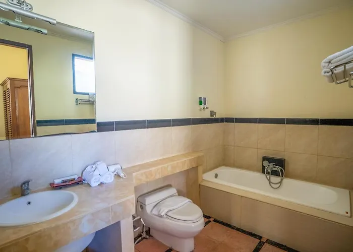 Family 4 Bed With Private Pool In Villa